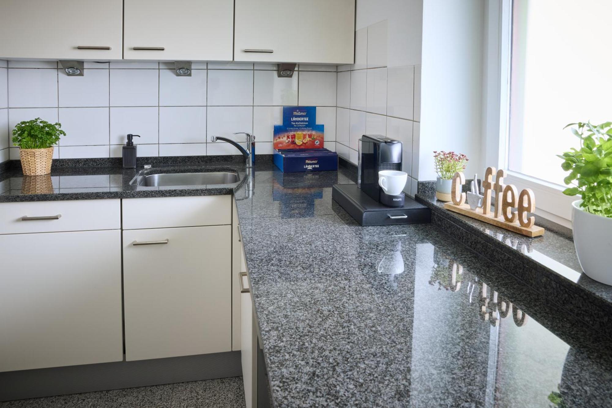 Idee Living: Penthouse Apartment Mit Parkplatz Weinheim Esterno foto