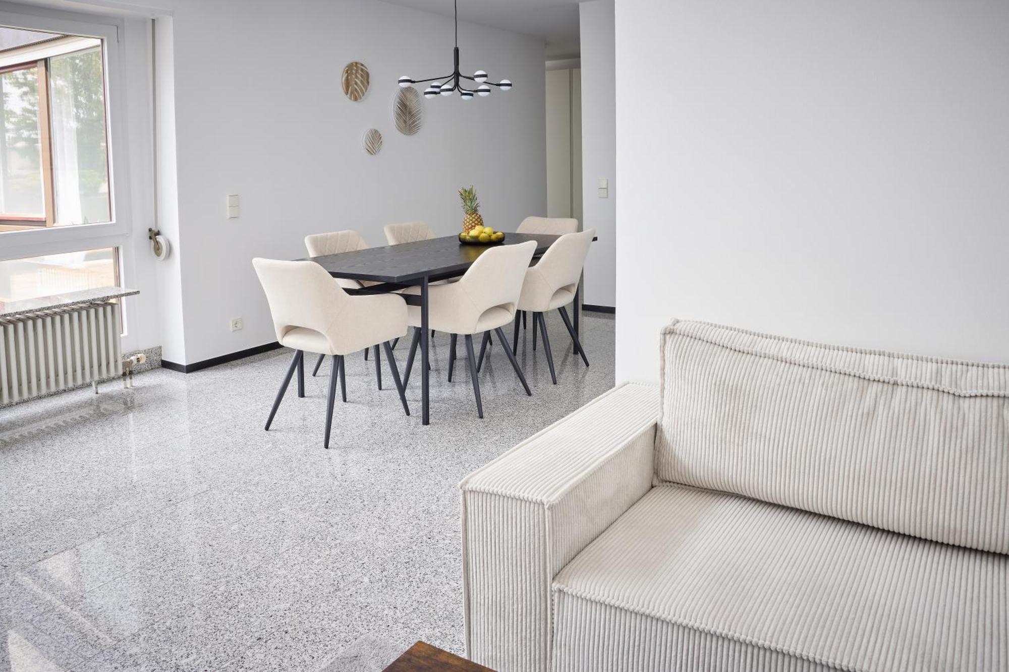 Idee Living: Penthouse Apartment Mit Parkplatz Weinheim Esterno foto